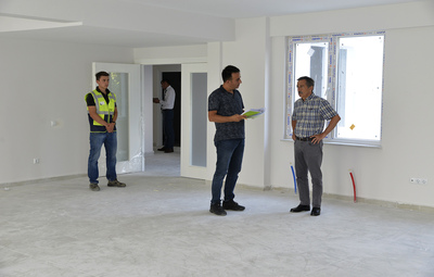ATAÇ SÜTLÜCE GENÇLİK MERKEZİ'Nİ İNCELEDİ