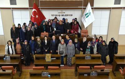 KONYALI KADINLAR TEPEBAŞI'NI ÇOK SEVDİ